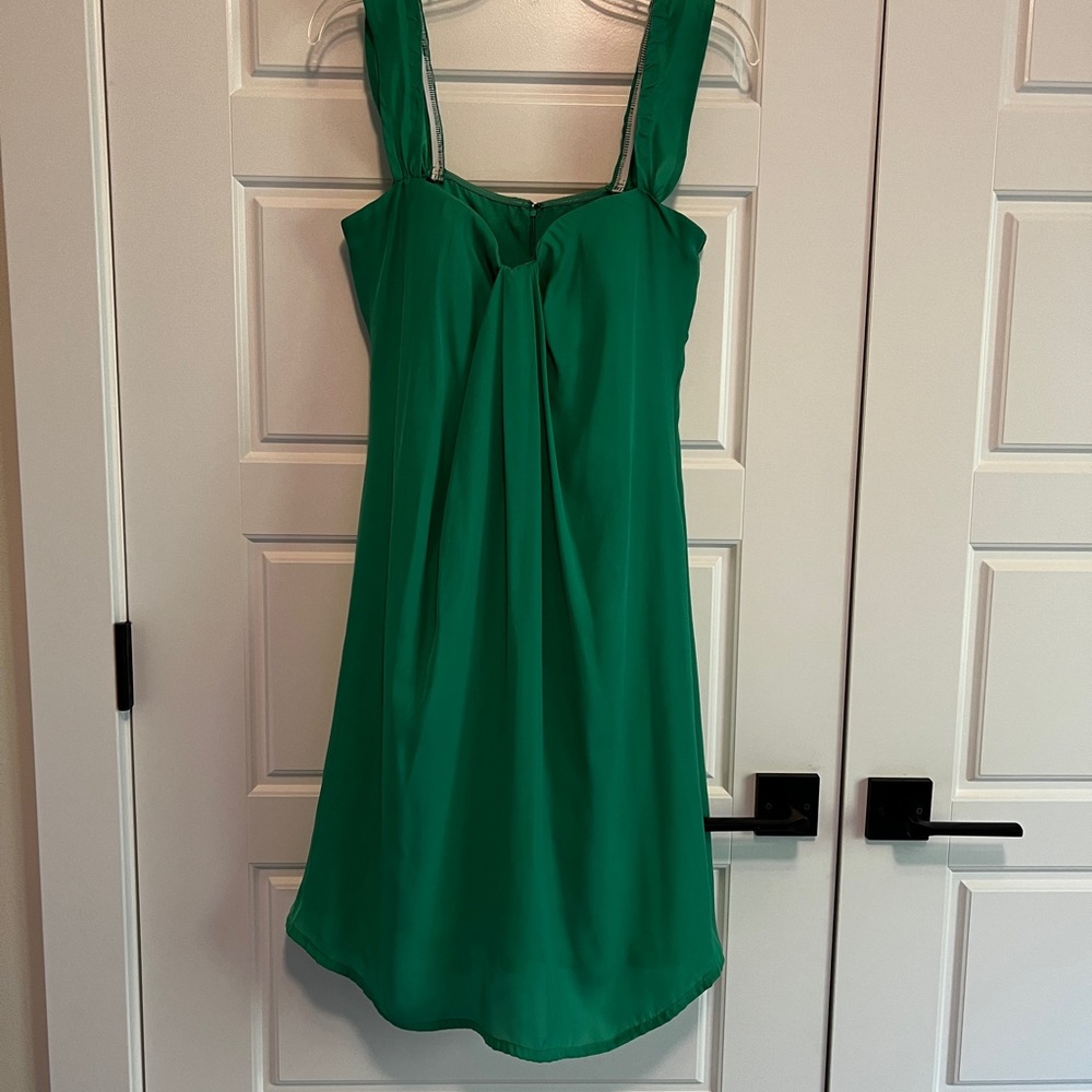 Beautiful green sweetheart neckline dress